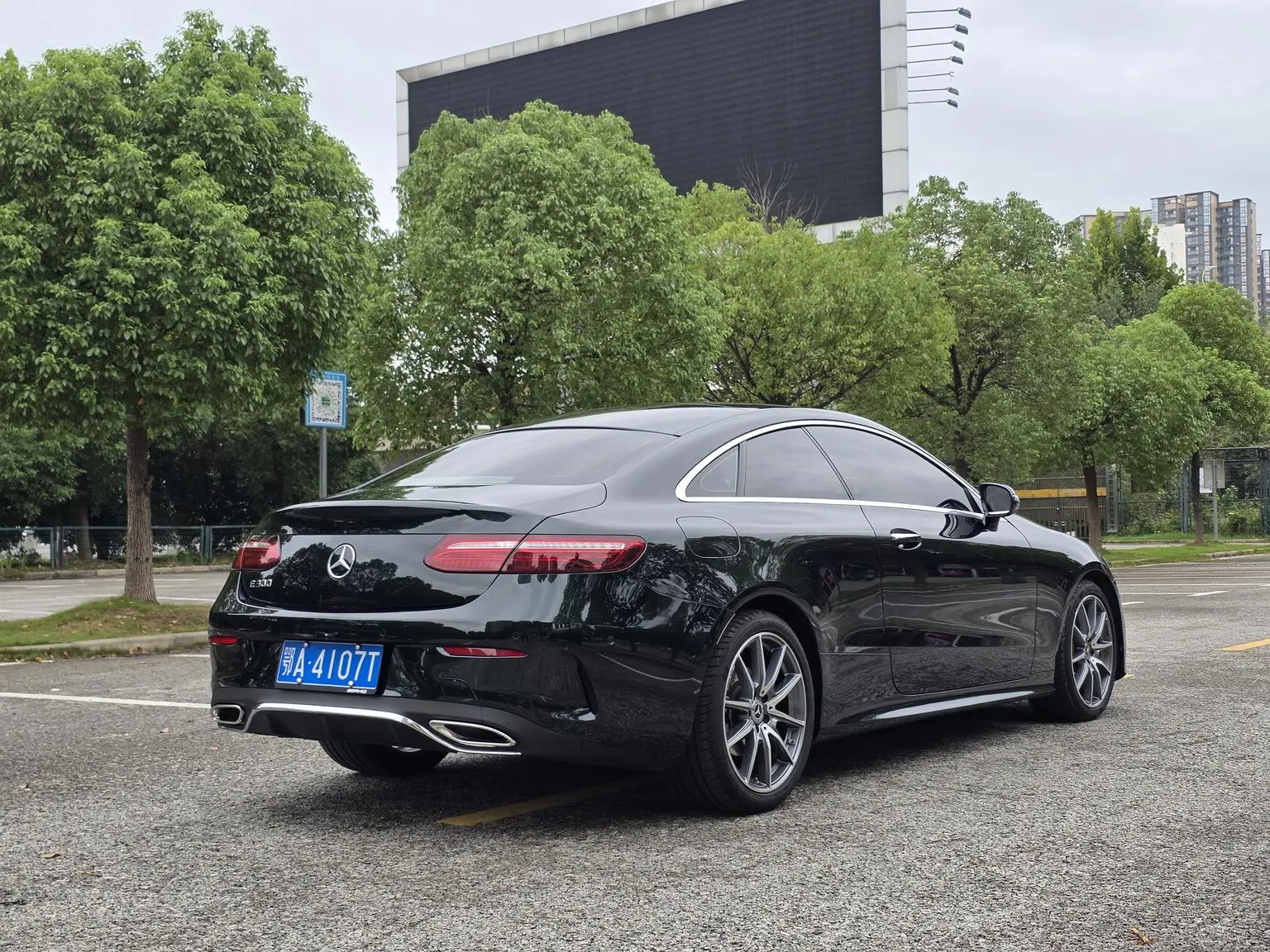 Mercedes-Benz E Class ( Import ) 2023 E 260 4MATIC Coupe