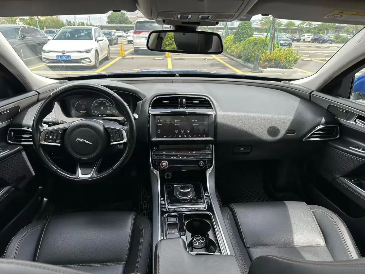 Jaguar XEL 2019 2.0T 200PS Premium Plus
