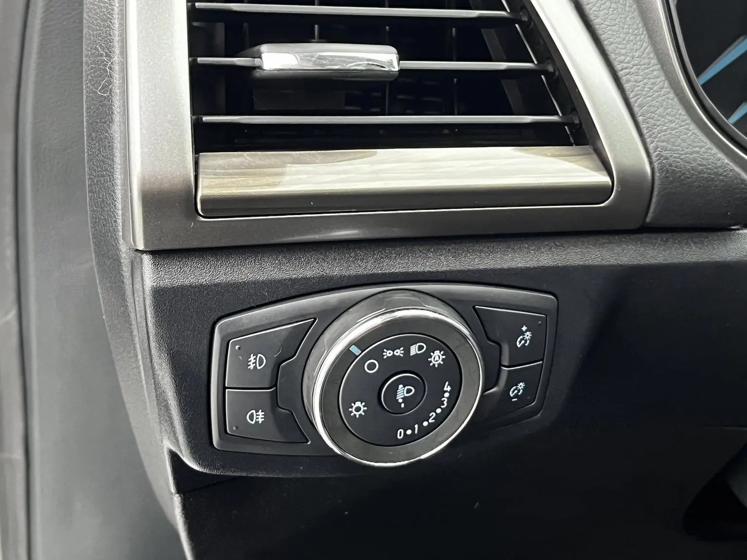 Ford Mondeo 2020 EcoBoost 180 Fashion