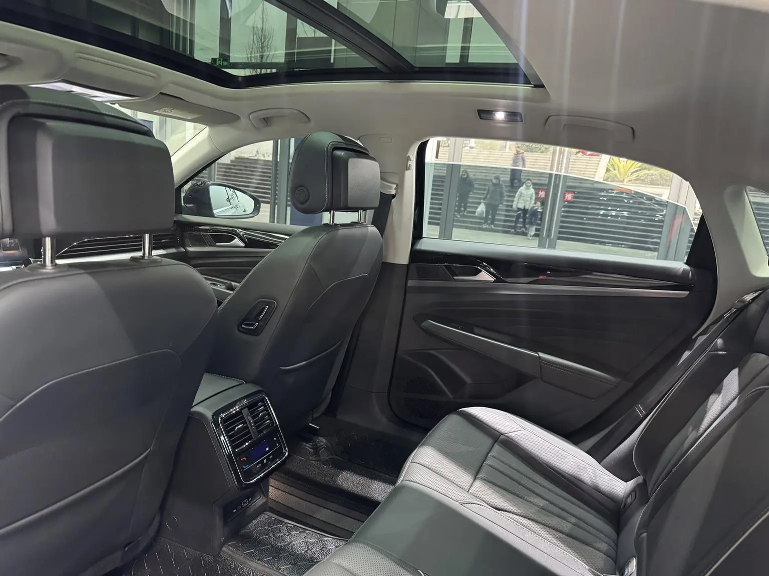 Volkswagen Passat 2024 380TSI Star