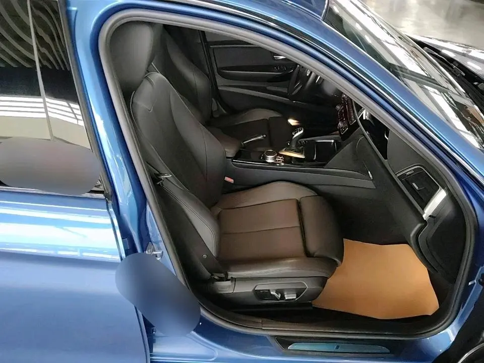 BMW 3 Series 2018 320Li Leading M Sport Package