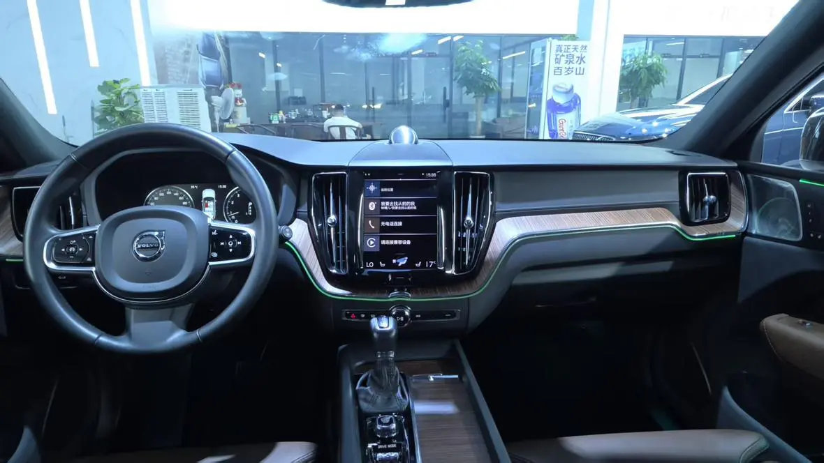 Volvo XC60 2021 T5 4WD Vision Luxury