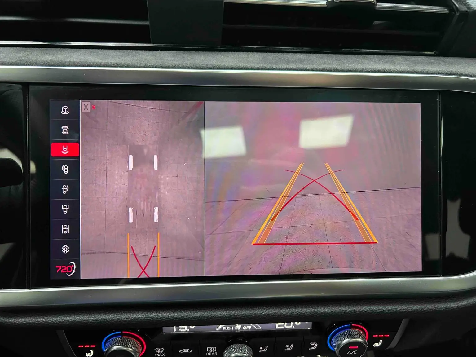 Audi Q3 2022 35 TFSI Dynamic Fashion