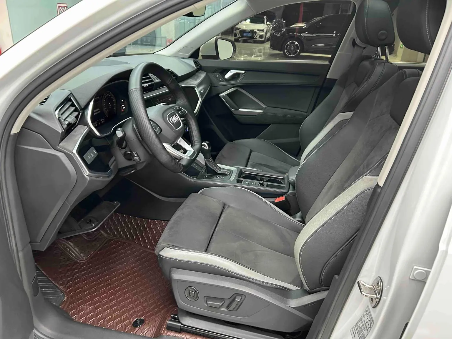 Audi Q3 2022 35 TFSI Dynamic Fashion
