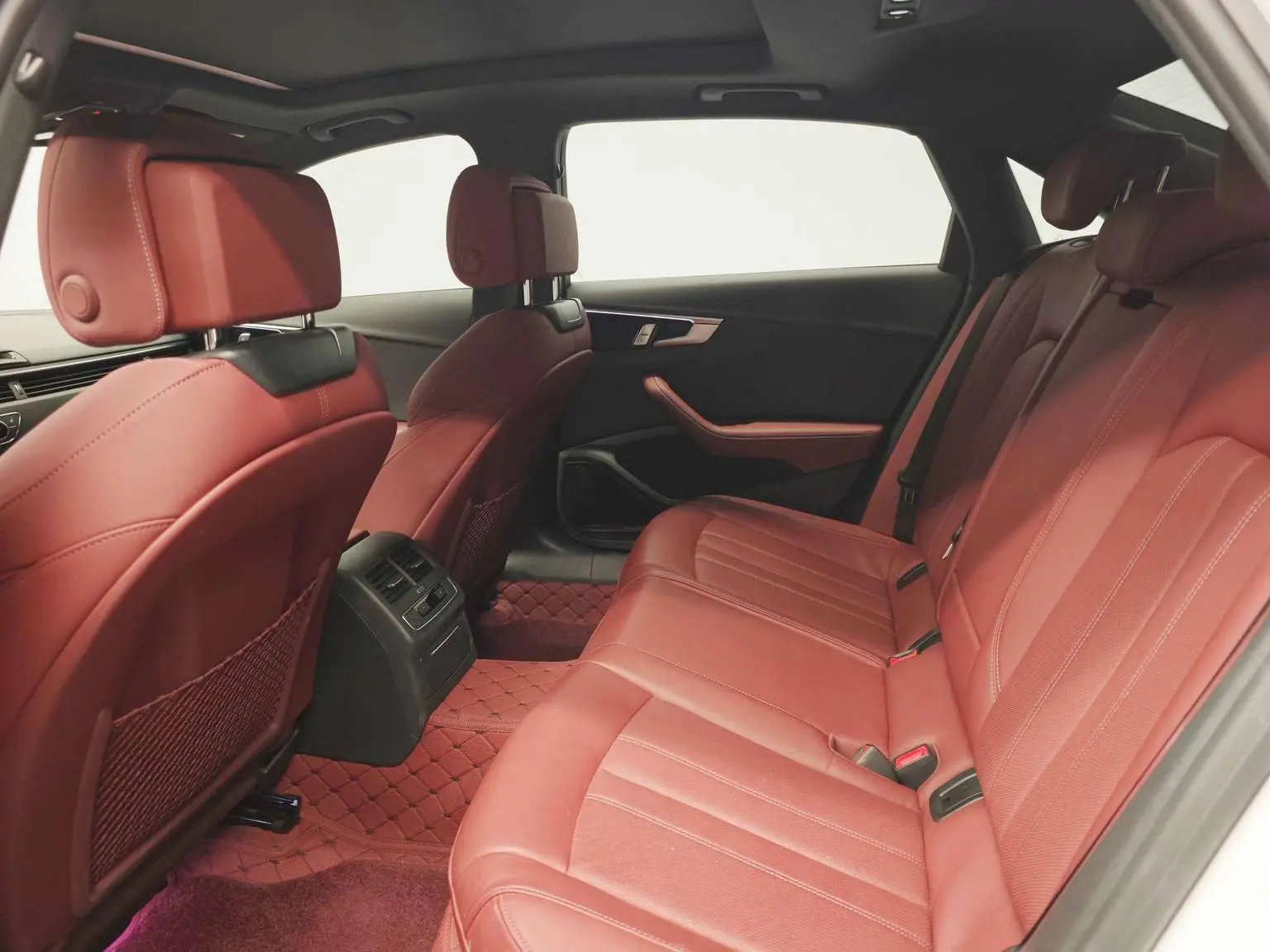 Audi A4L 2023 40 TFSI Dynamic Luxury Star