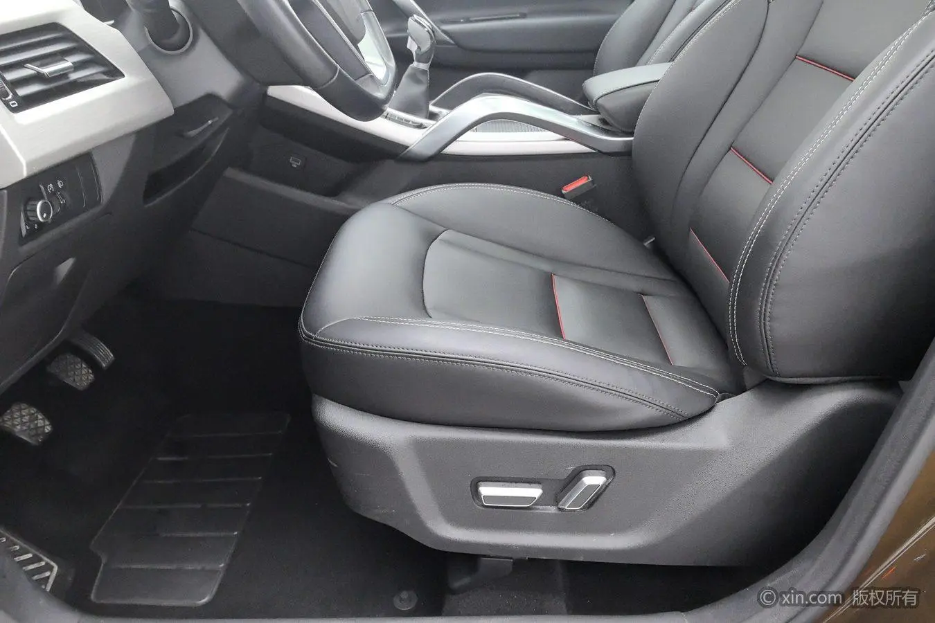 Geely Boyue 2018 1.8TD Manual 2WD Smart Connected 4G Connected