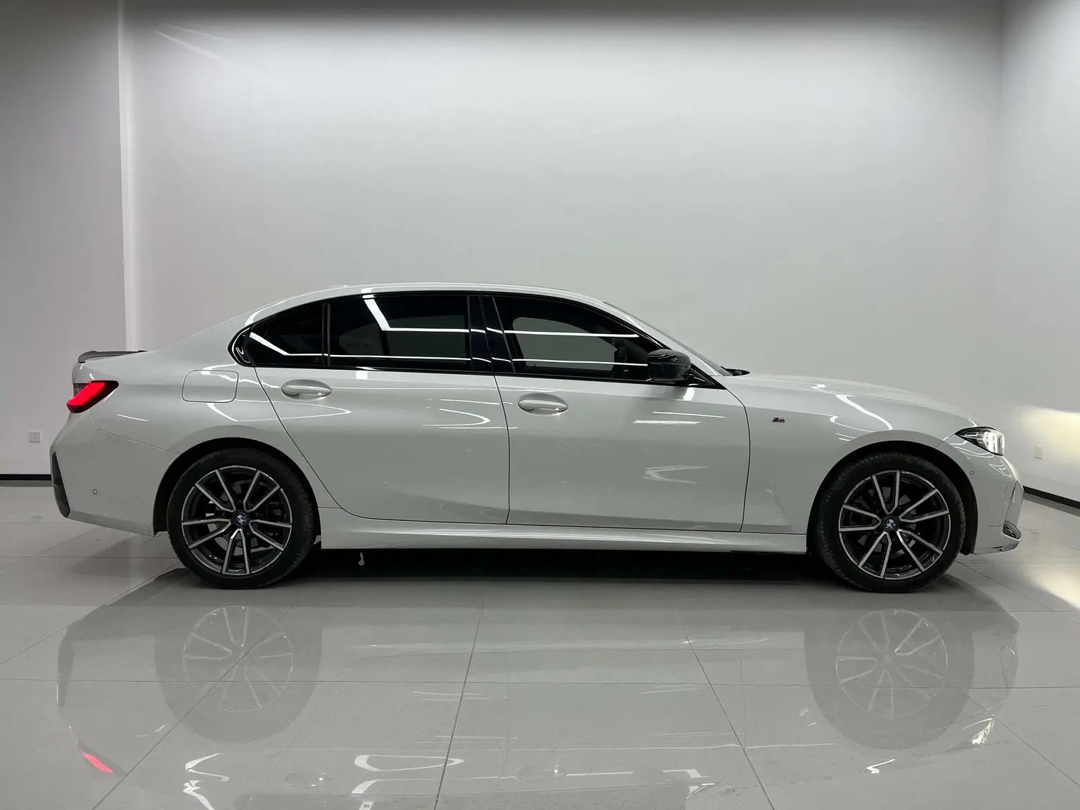 BMW 3 Series 2023 325Li M Sport Package