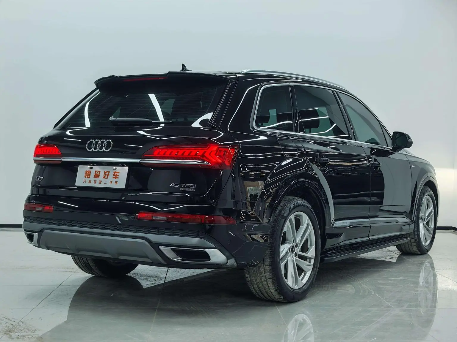 Audi Q7 2023 45 TFSI quattro S line Sport