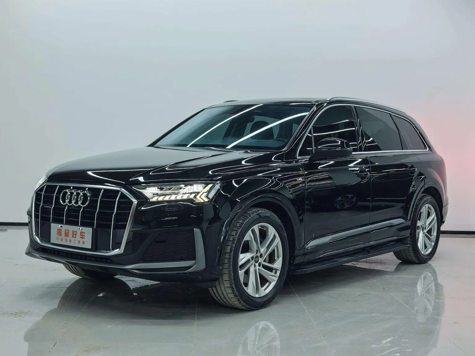 Audi Q7 2023 45 TFSI quattro S line Sport
