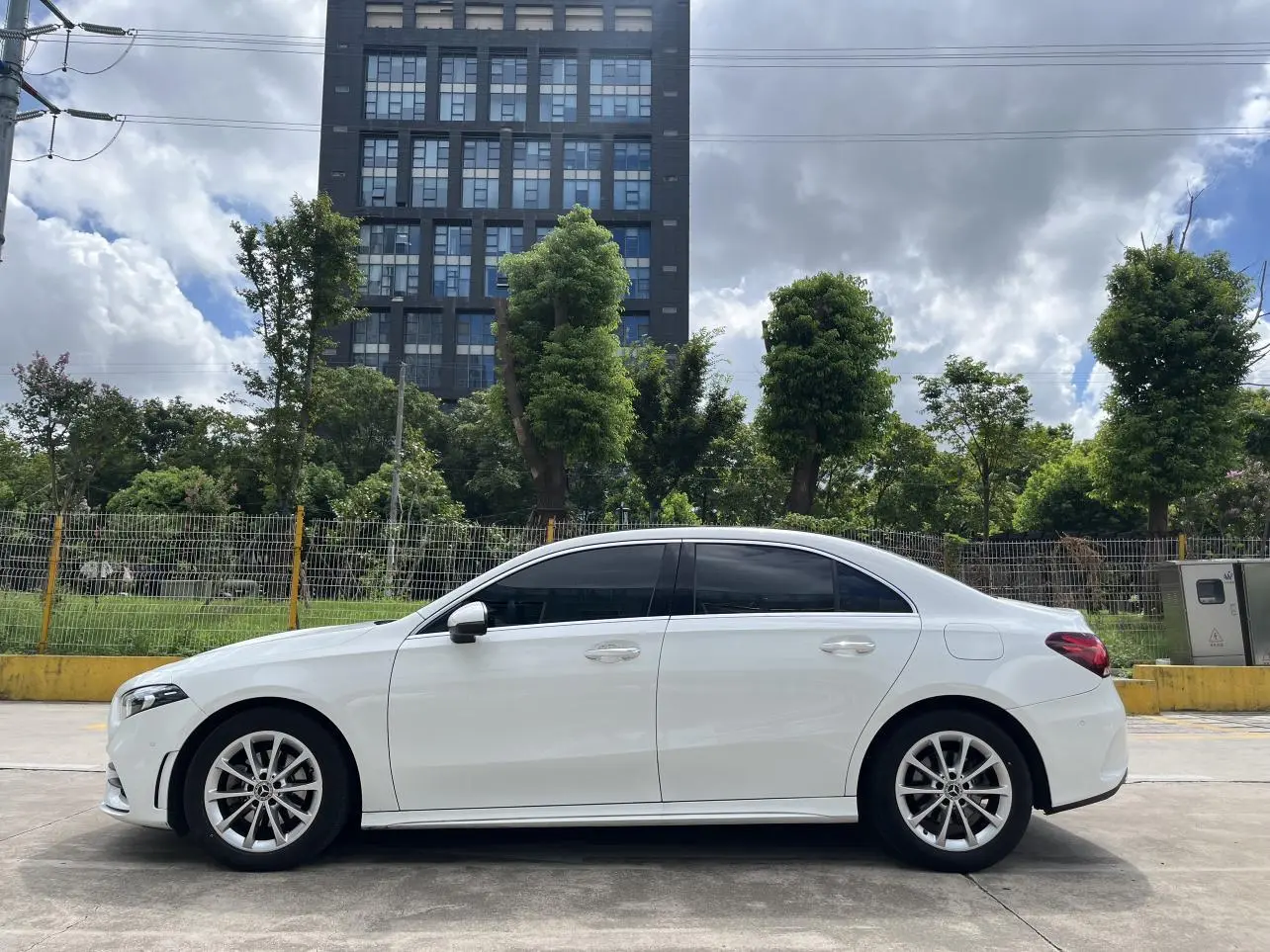 Mercedes-Benz A Class 2022 A 200 L Sport Sedan Fashion