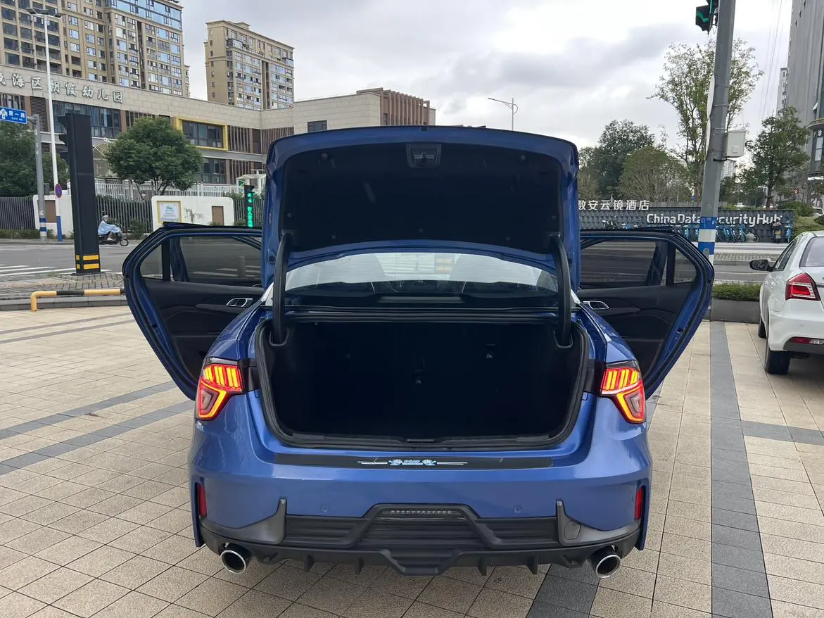 Lynk & Co 03 2019 1.5TD DCT Dynamic