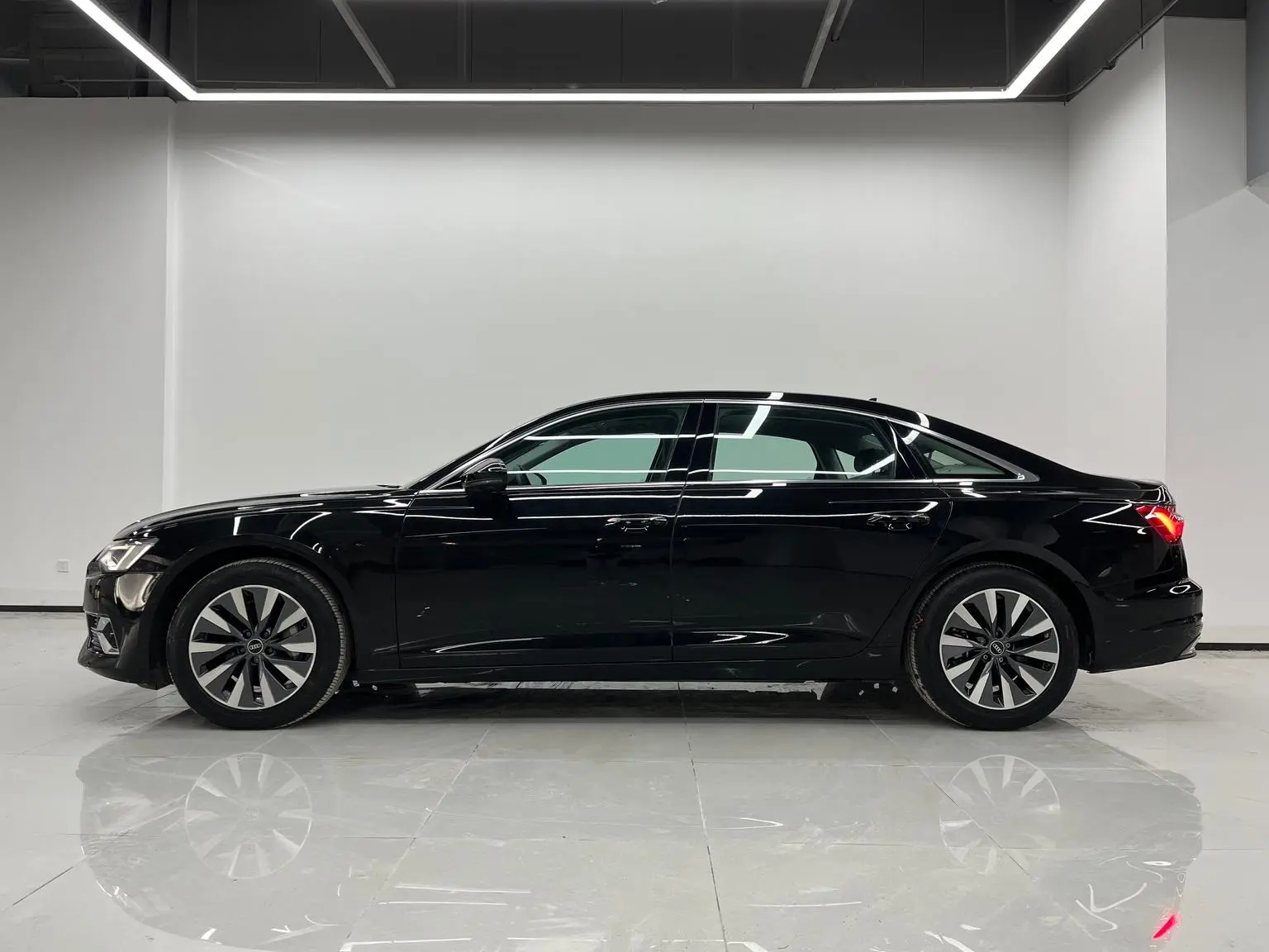Audi A6L 2024 45 TFSI