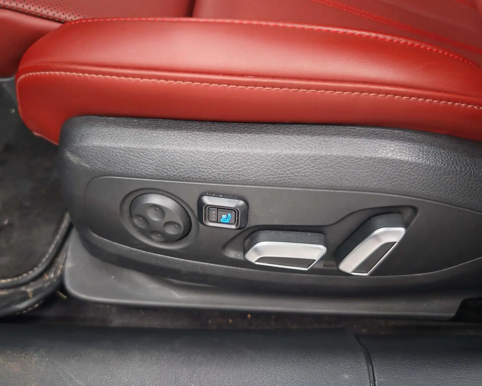 Audi A4L 2025 200 Units Comfort Plus 40 TFSI Dynamic Luxury