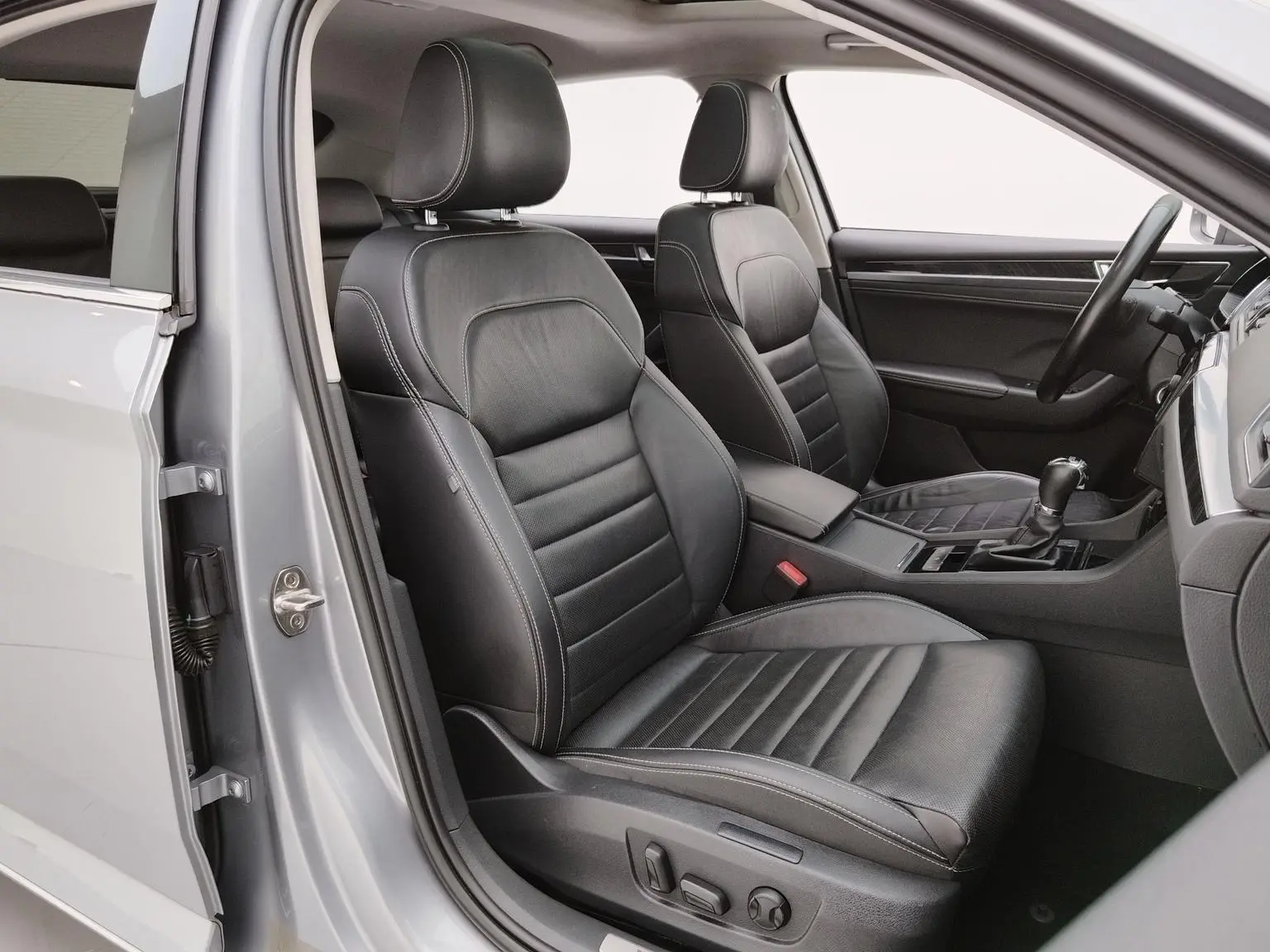 Skoda Superb 2019 Facelift TSI330 DSG Luxury