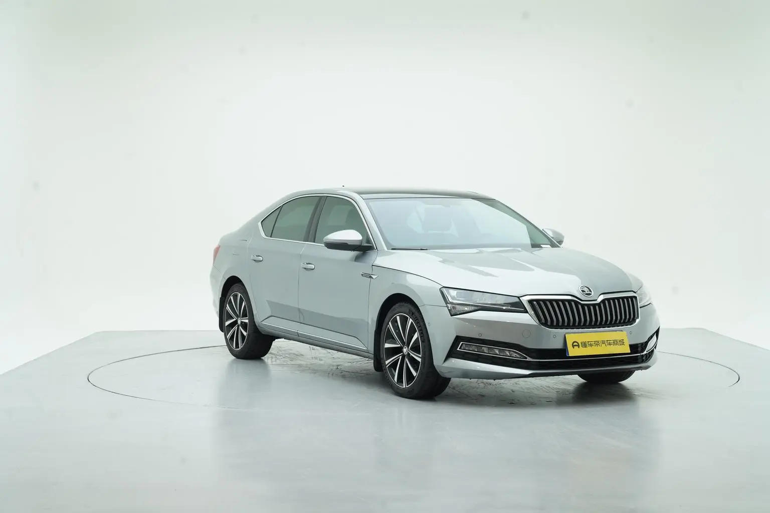Skoda Superb 2019 Facelift TSI330 DSG Luxury