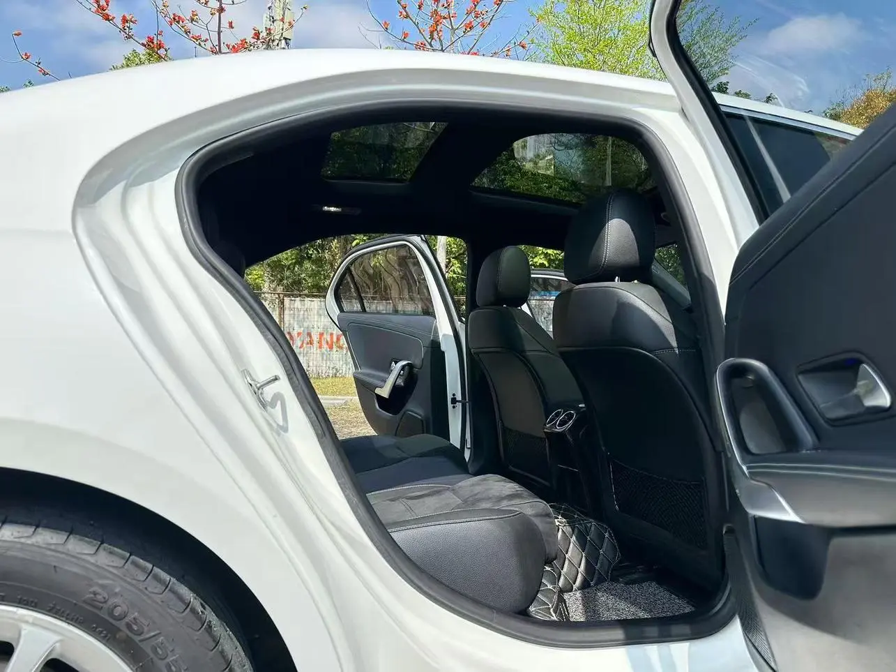 Mercedes-Benz A Class 2022 2nd Facelift A 200 L Sport Sedan Fashion