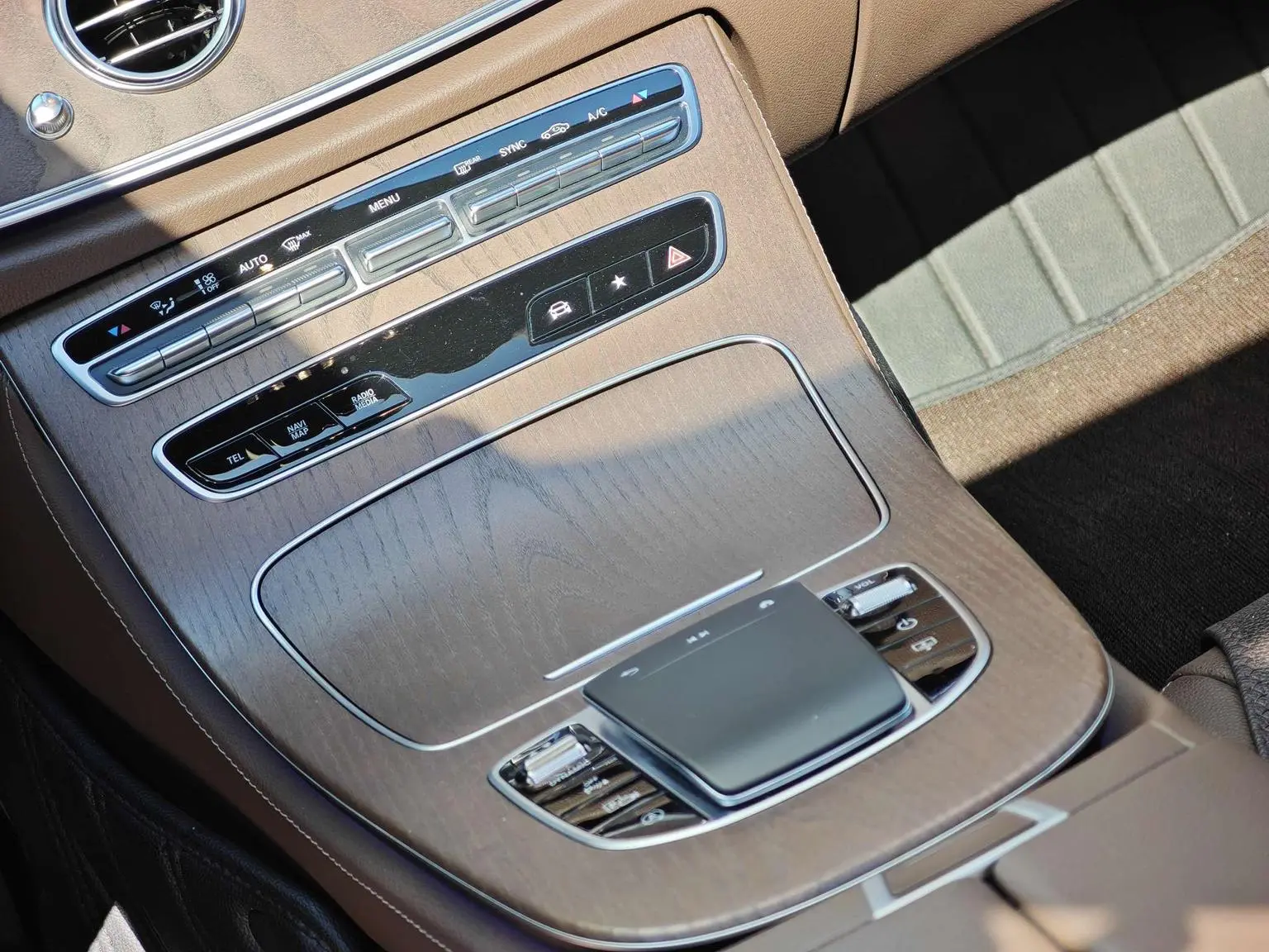 Mercedes-Benz E Class 2023 E 300 L Luxury Sedan