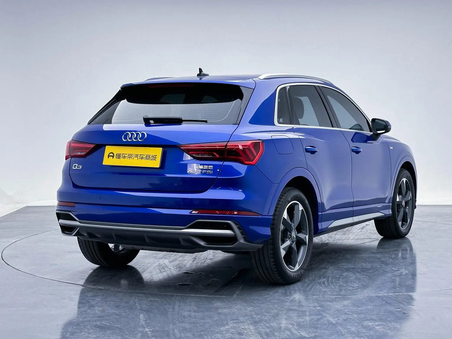 Audi Q3 2019 40 TFSI Dynamic Fashion
