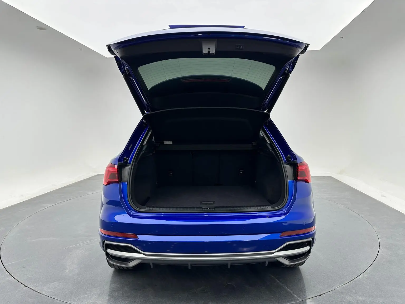 Audi Q3 2019 40 TFSI Dynamic Fashion