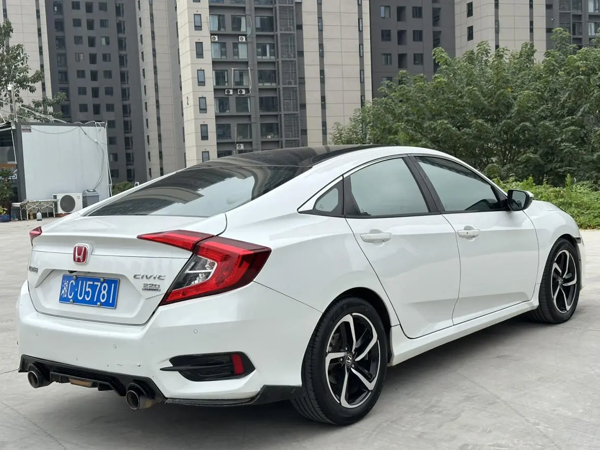 Honda Civic 2019 220TURBO CVT Dynamic Dynamic China V