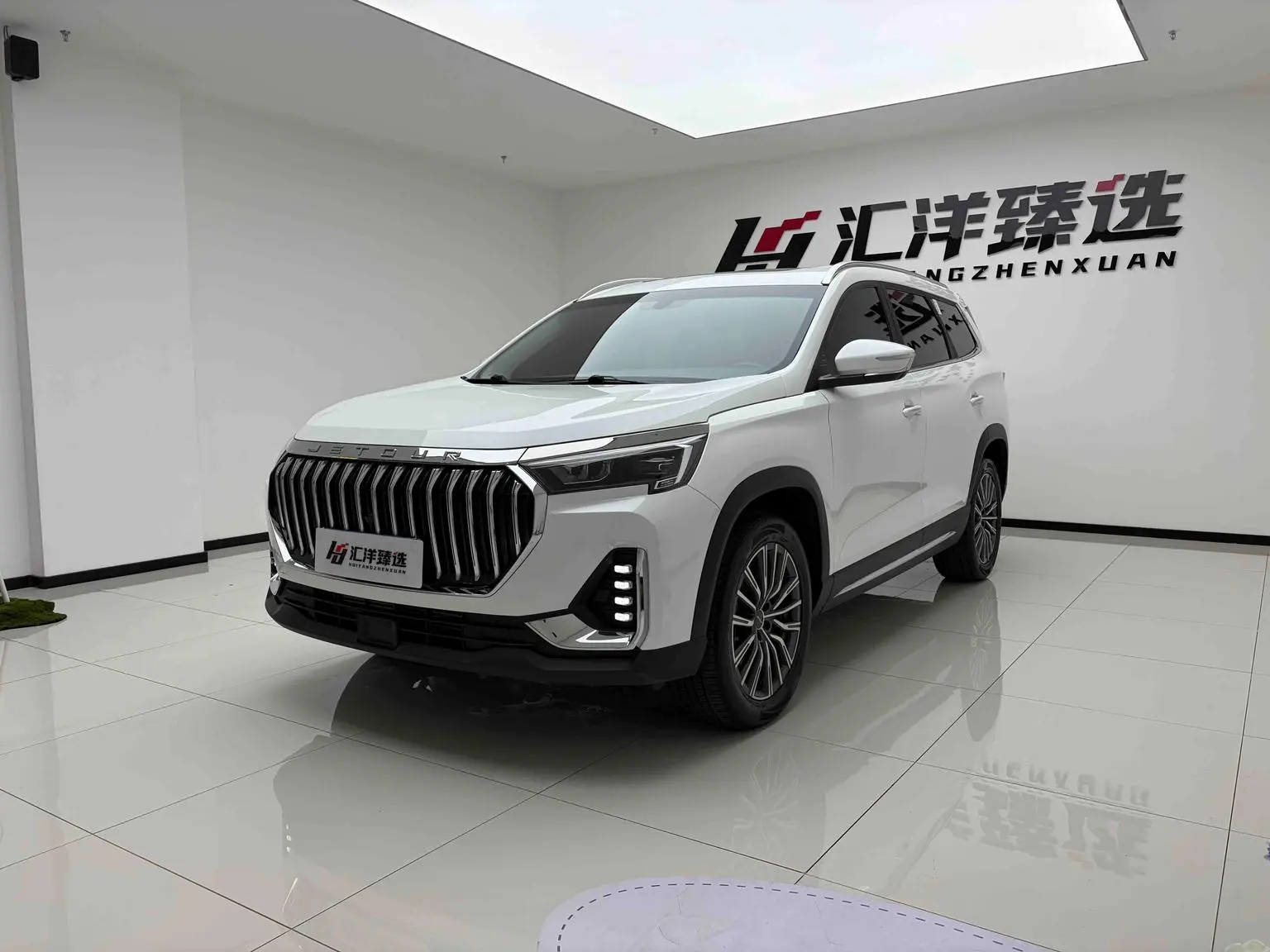 Jetour X90 PLUS 2025 1.6TD DCT Luxury