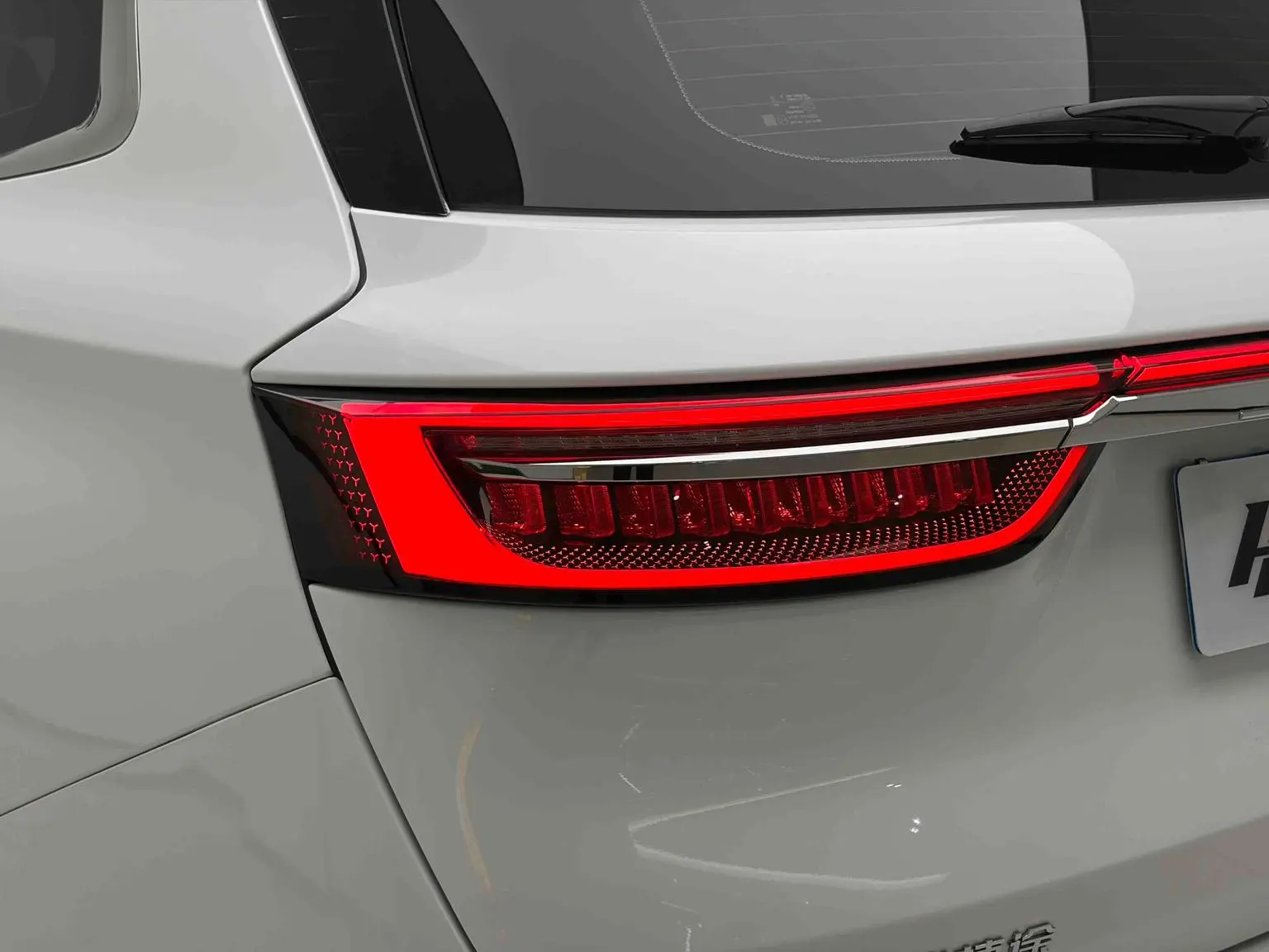 Jetour X90 PLUS 2025 1.6TD DCT Luxury