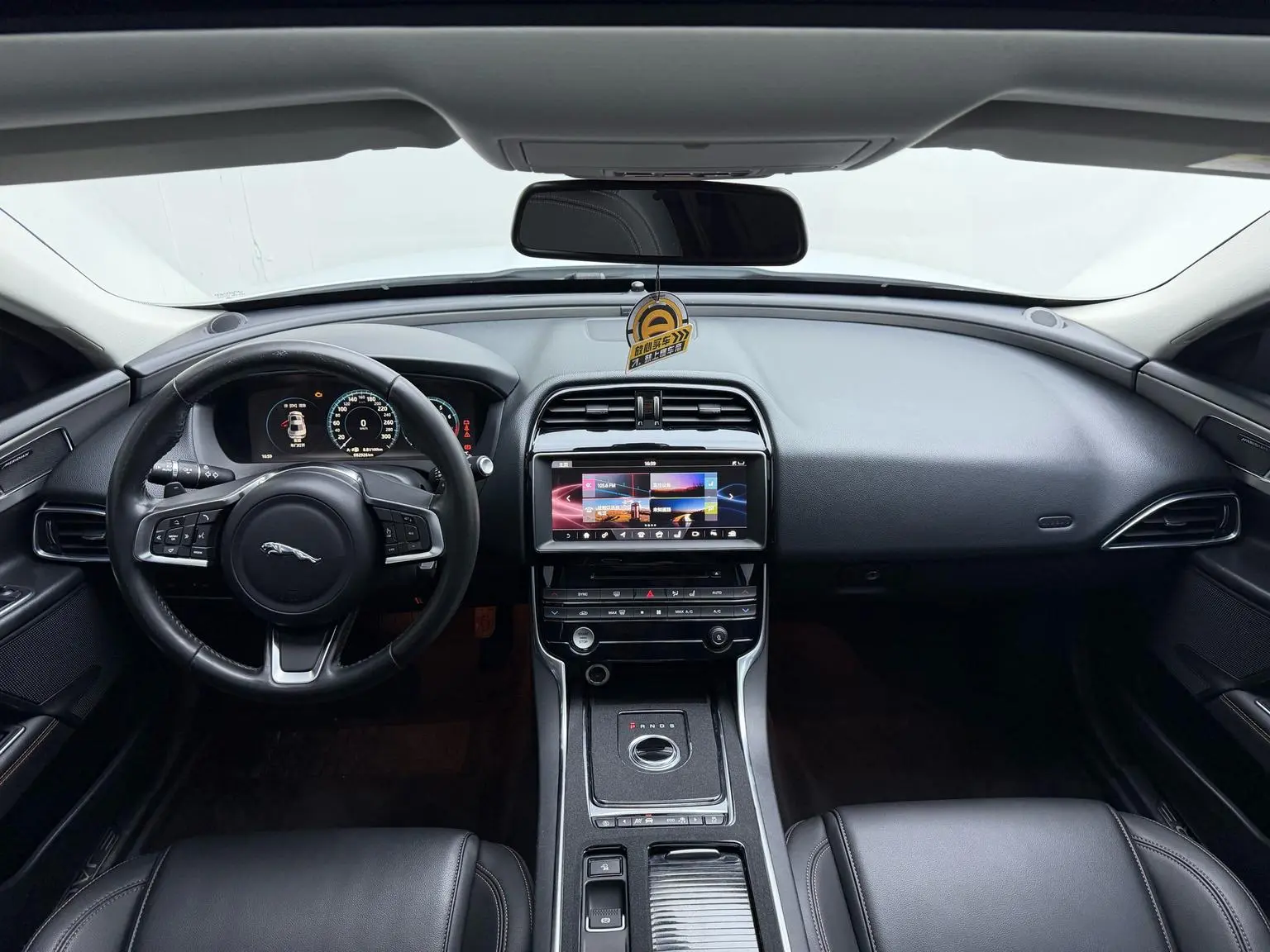 Jaguar XEL 2018 2.0T 200PS Premium Plus