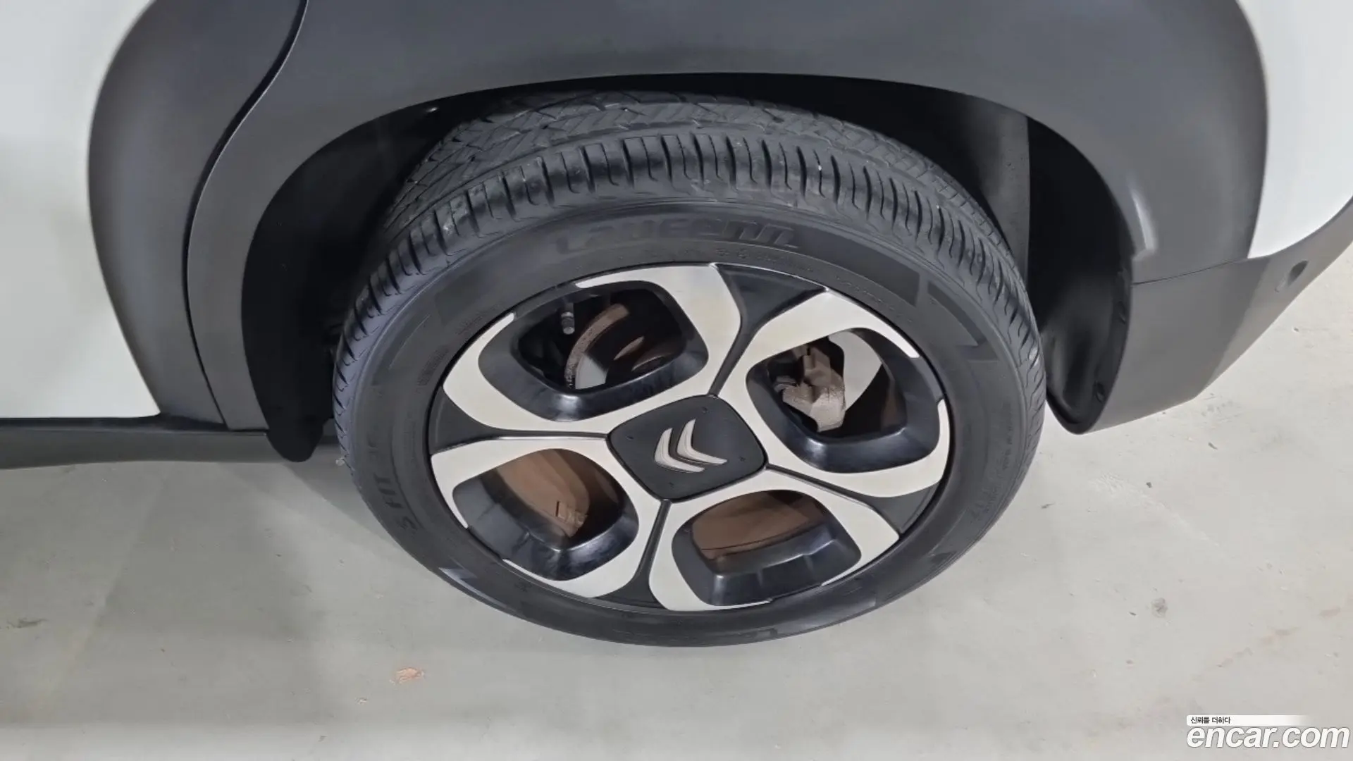 Citron / DS C3 Aircross 1.5 BlueHDi Shine Pack