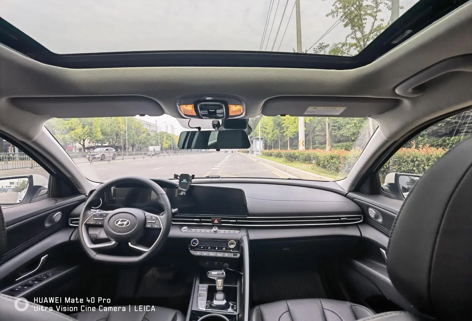 Hyundai 2023 1.5L CVT LUX Premium