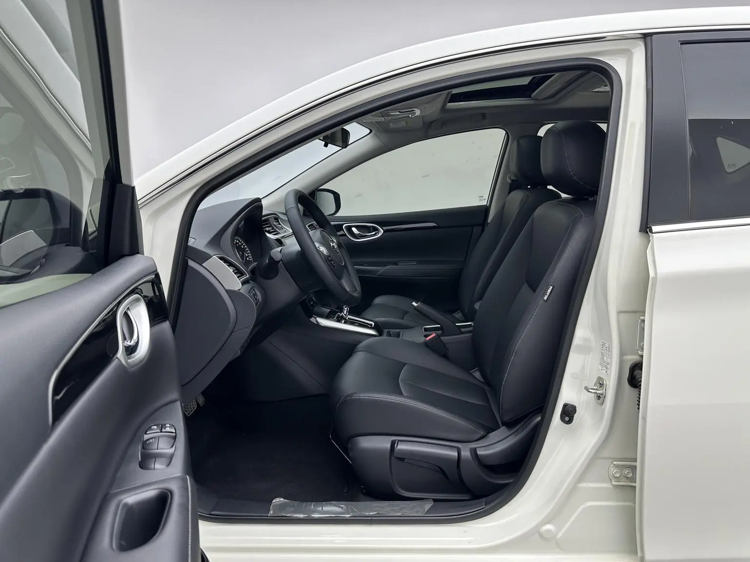 Nissan Sylphy 2024 Classic 1.6L XL CVT Luxury