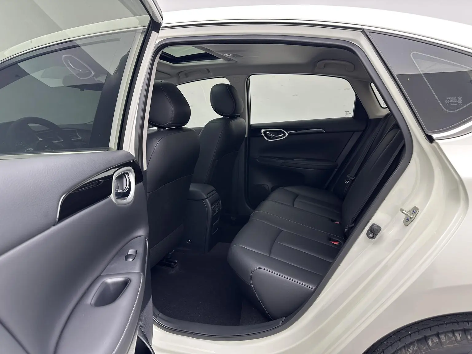 Nissan Sylphy 2024 Classic 1.6L XL CVT Luxury