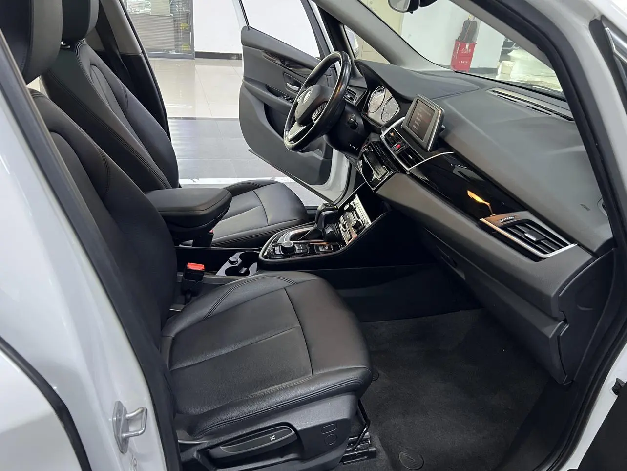 BMW 2 Series Wagon 2019 218i Leading
