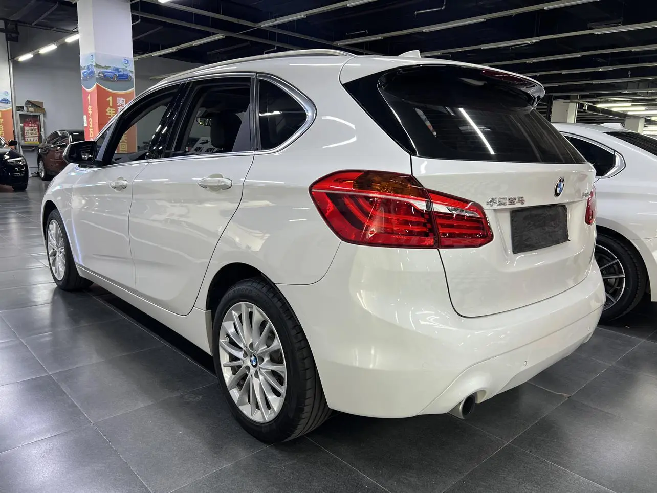 BMW 2 Series Wagon 2019 218i Leading
