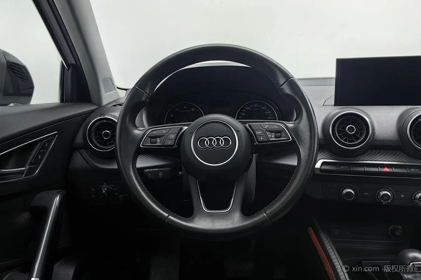 Audi Q2L 2018 35TFSI China V
