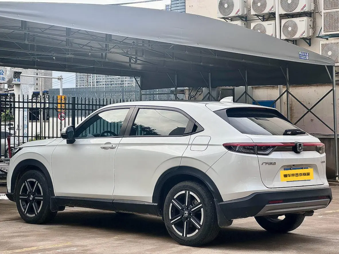 Honda Vezel 2023 1.5L CVT Pioneer