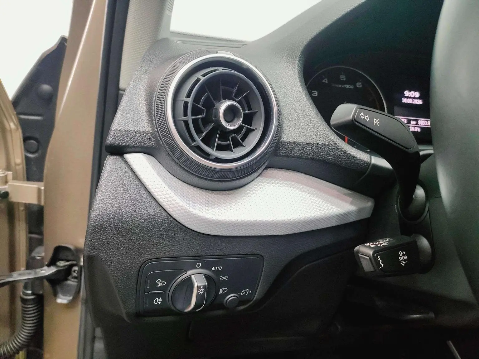 Audi Q2L 2018 35TFSI China VI