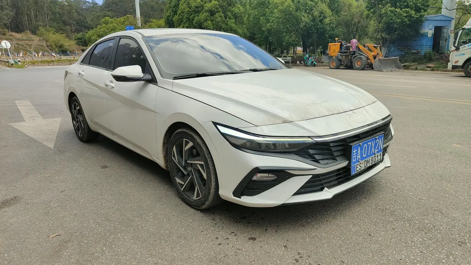 Hyundai 2023 1.5L CVT GLX Elite