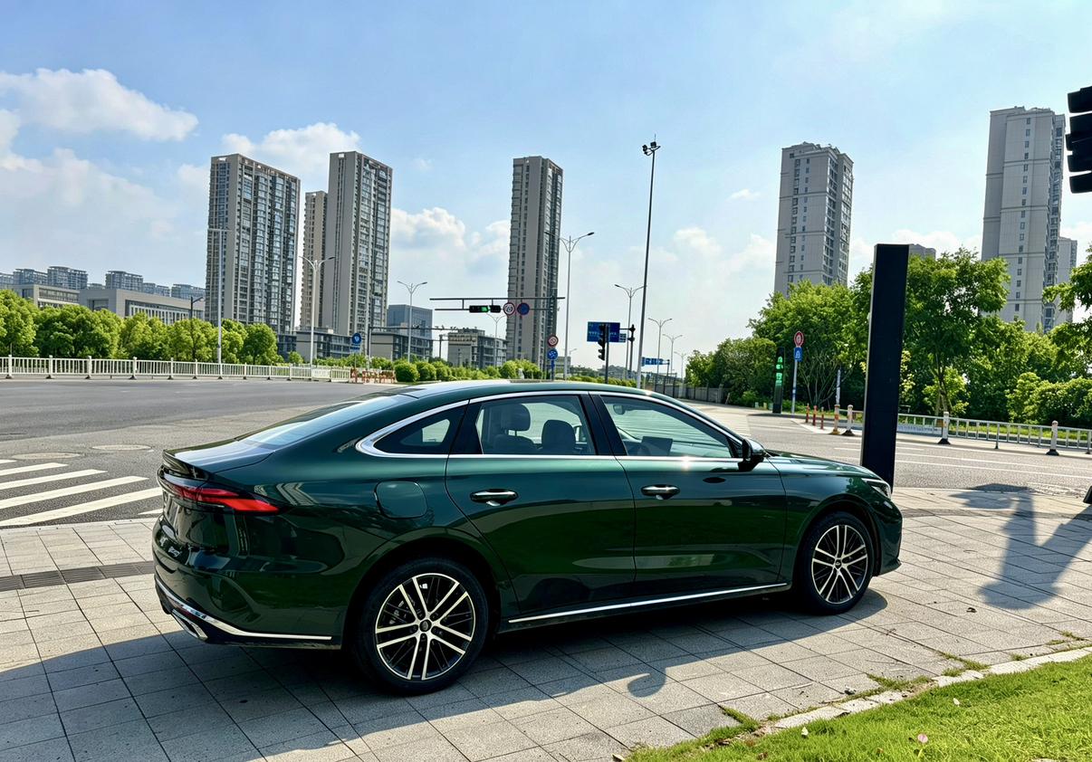 Geely Emgrand 2025 4th Gen 1.5L CVT Flagship