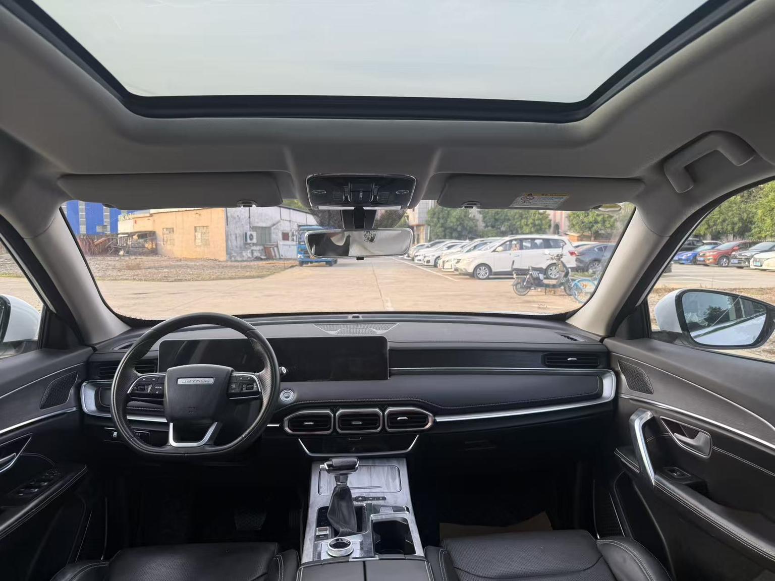Jetour X70 PLUS 2023 1.5T DCTPLUS 5 seat