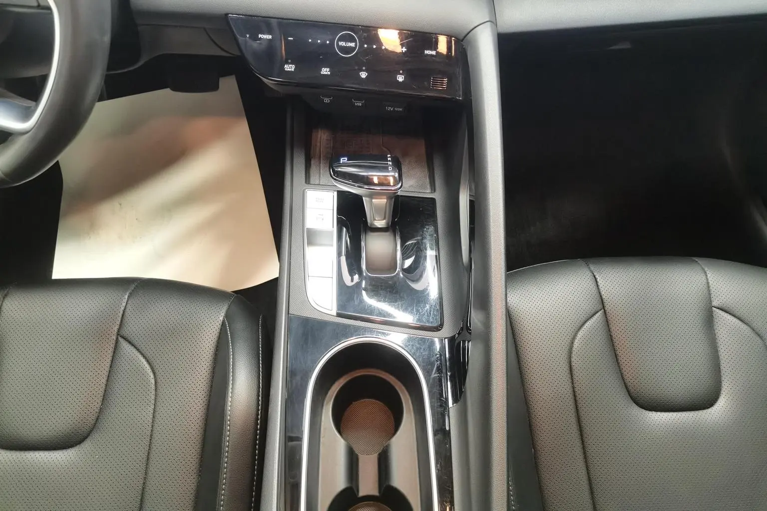 Hyundai 2021 1.5L CVT LUX Premium