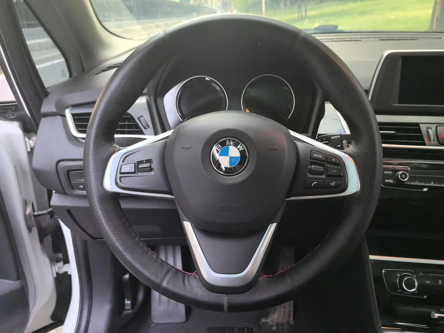 BMW 2 Series Wagon 2018 218i Fashion