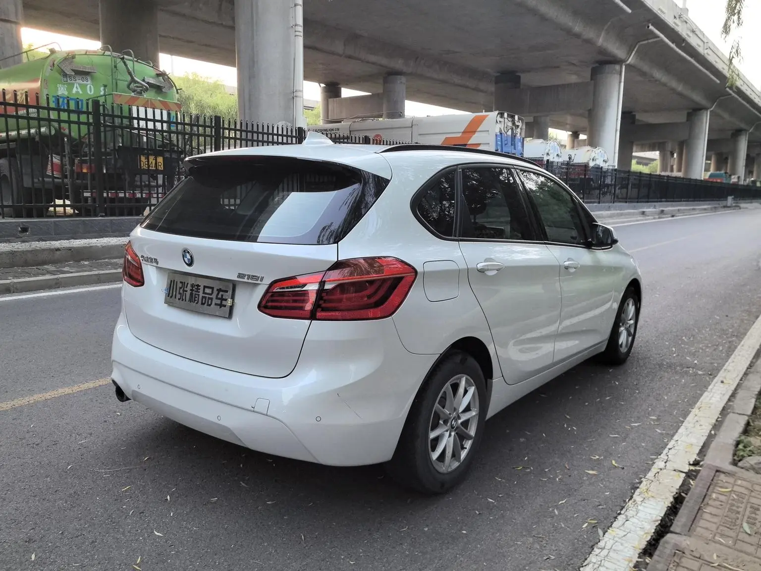 BMW 2 Series Wagon 2018 218i Fashion