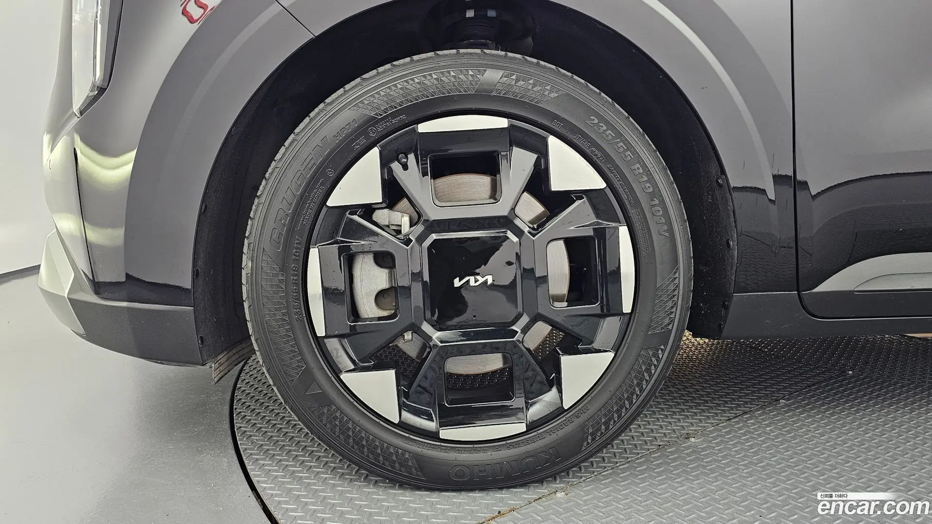 Kia Canival Diesel 9-Seater Prestige