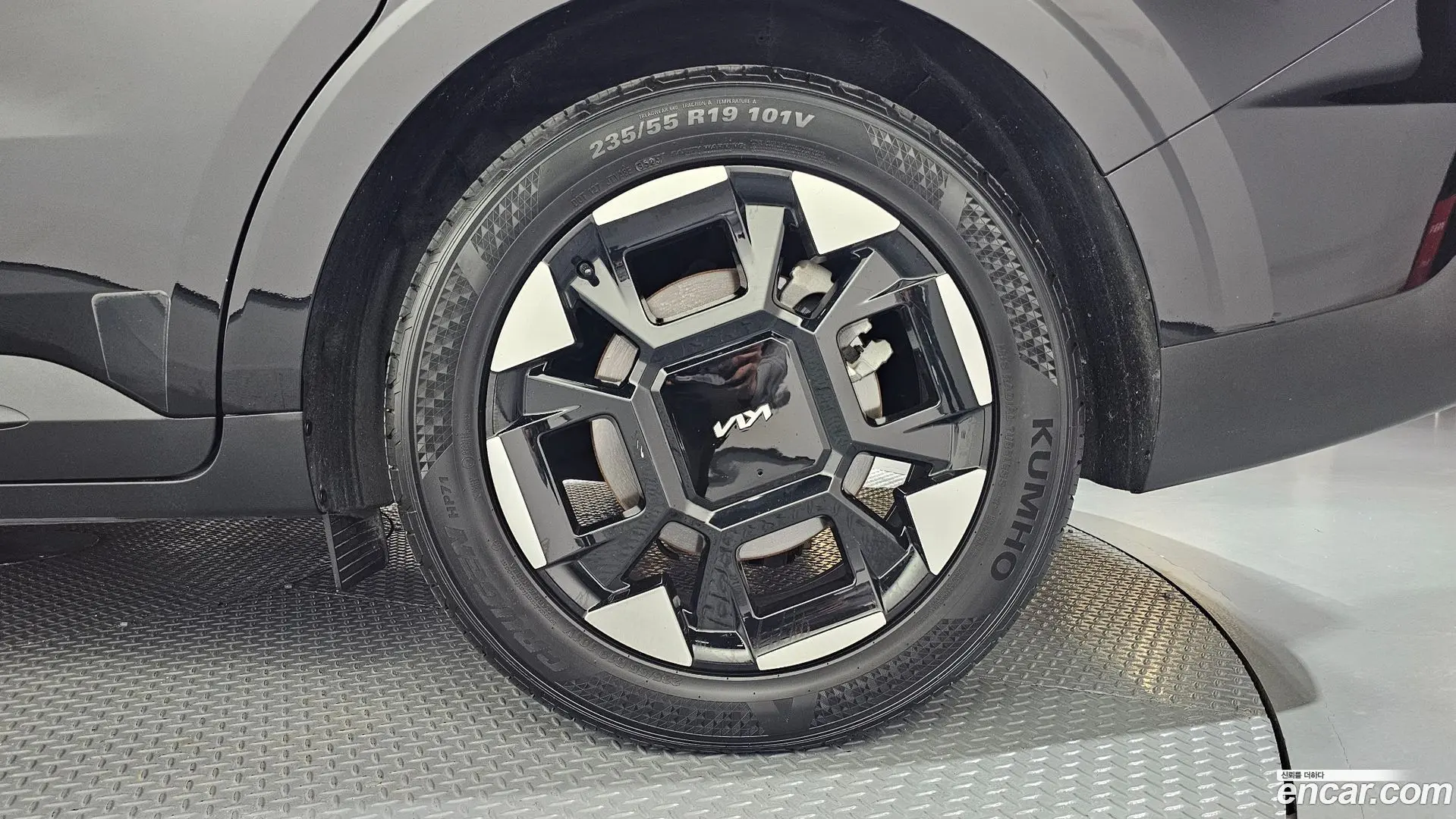 Kia Canival Diesel 9-Seater Prestige