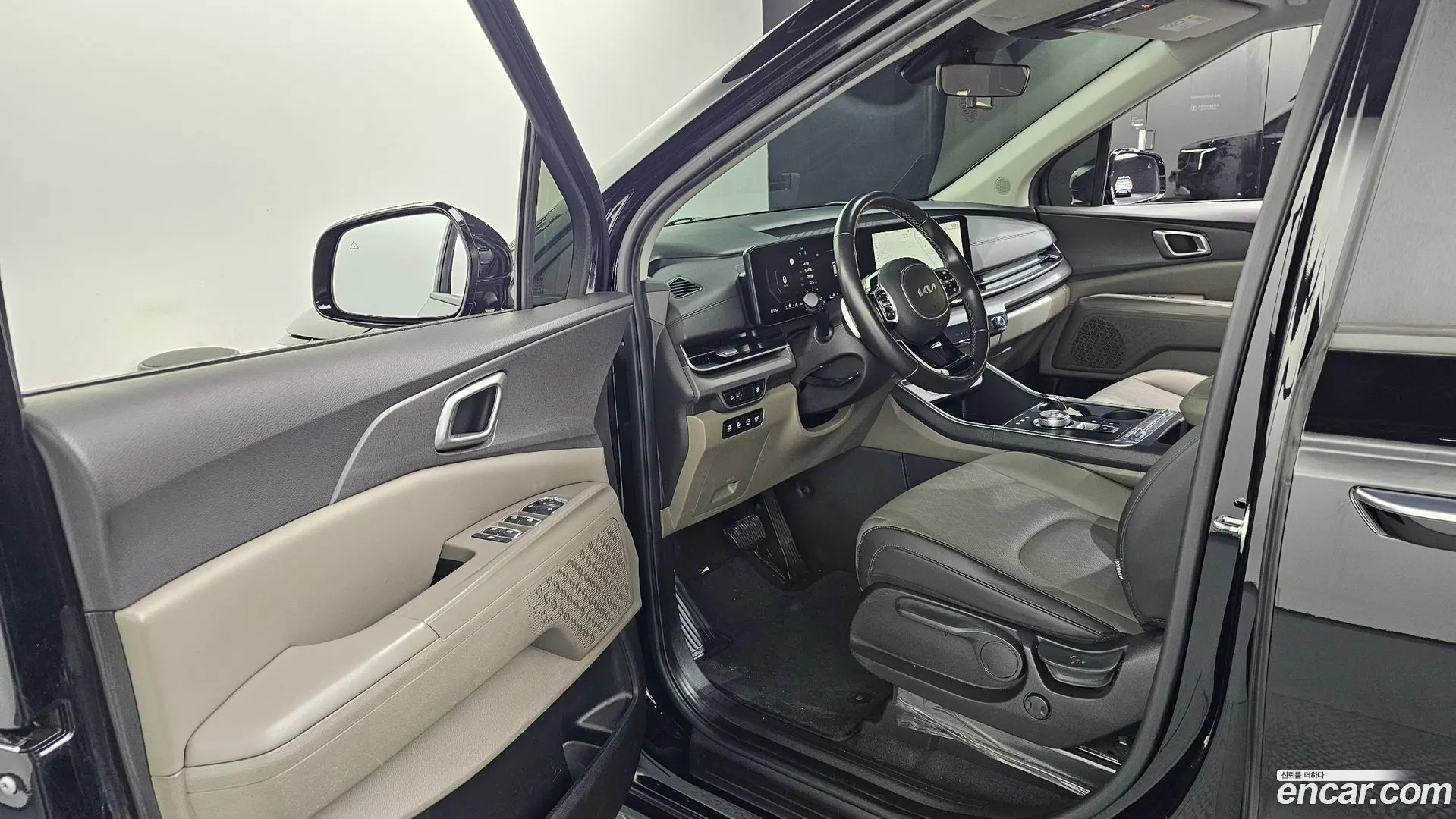 Kia Canival Diesel 9-Seater Prestige