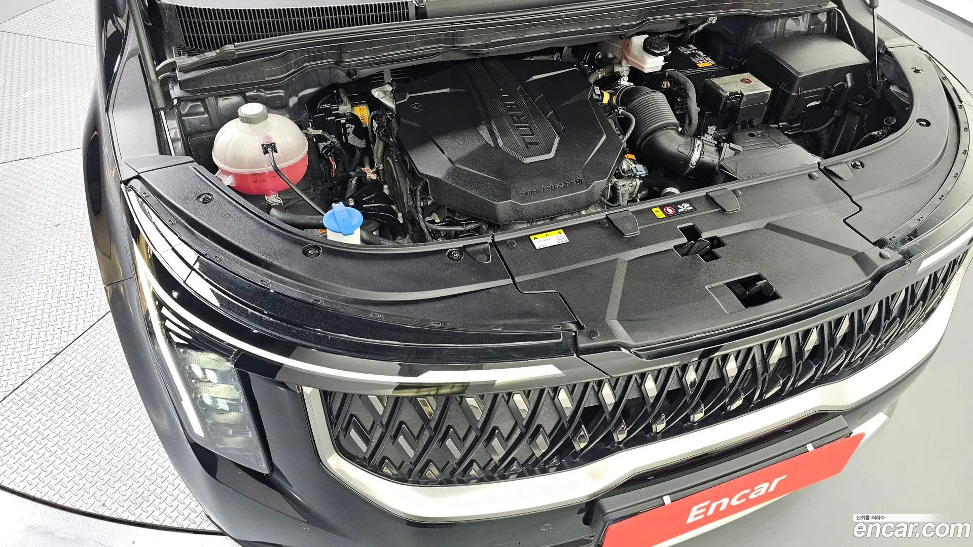 Kia Canival Diesel 9-Seater Prestige