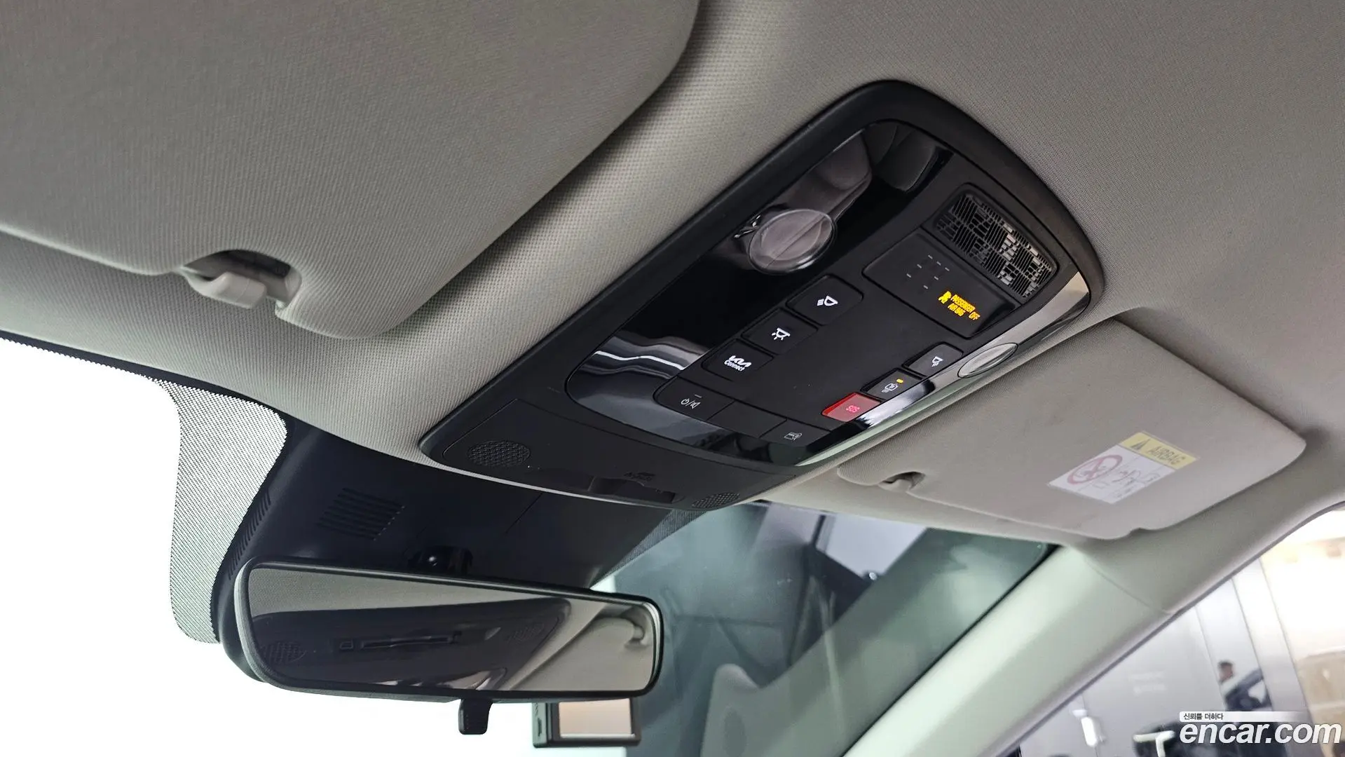 Kia Canival Diesel 9-Seater Prestige