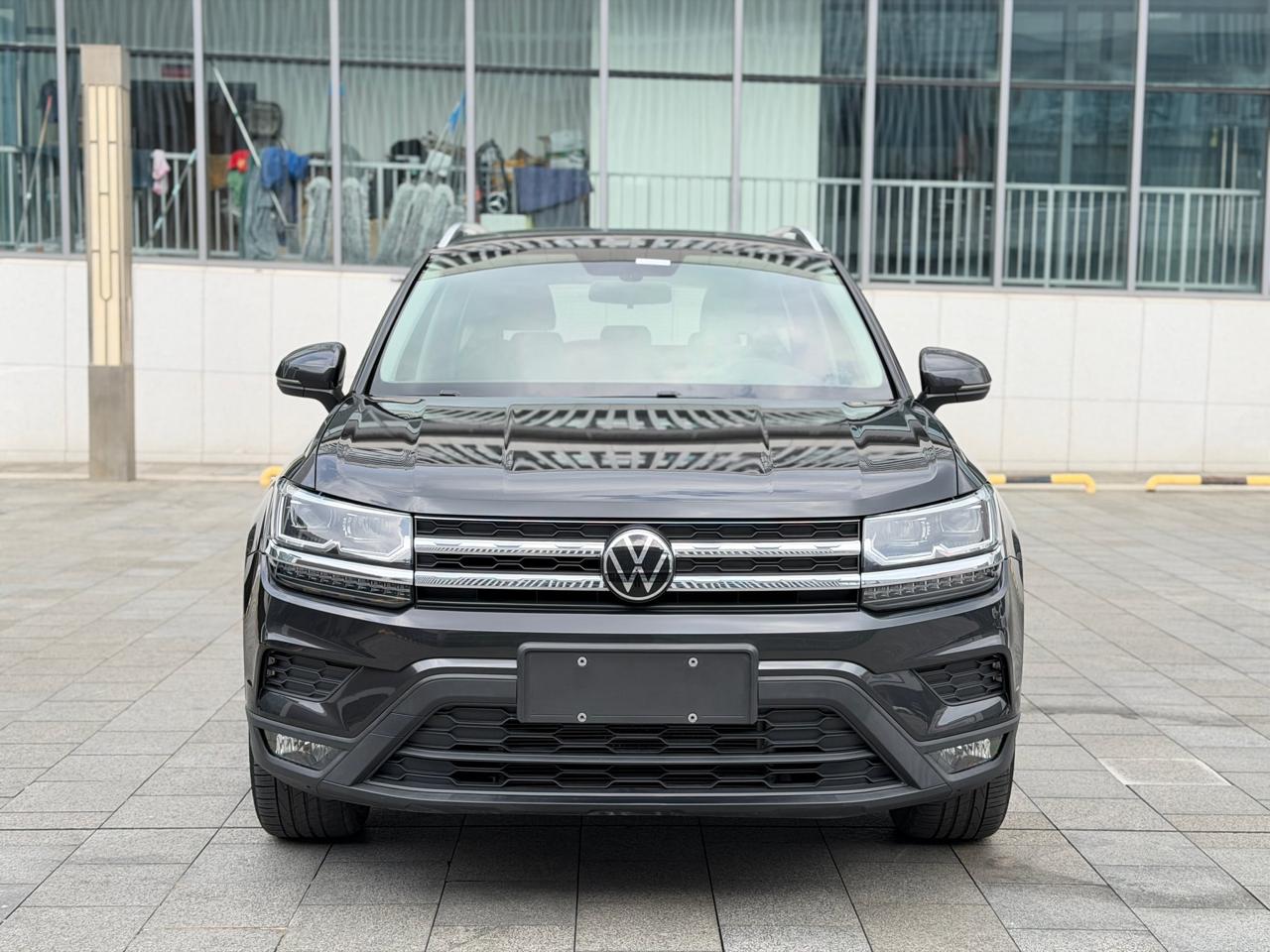 Volkswagen Tharu