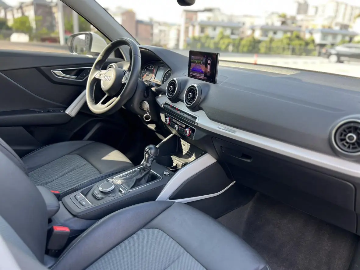 Audi Q2L 2018 35TFSI China VI