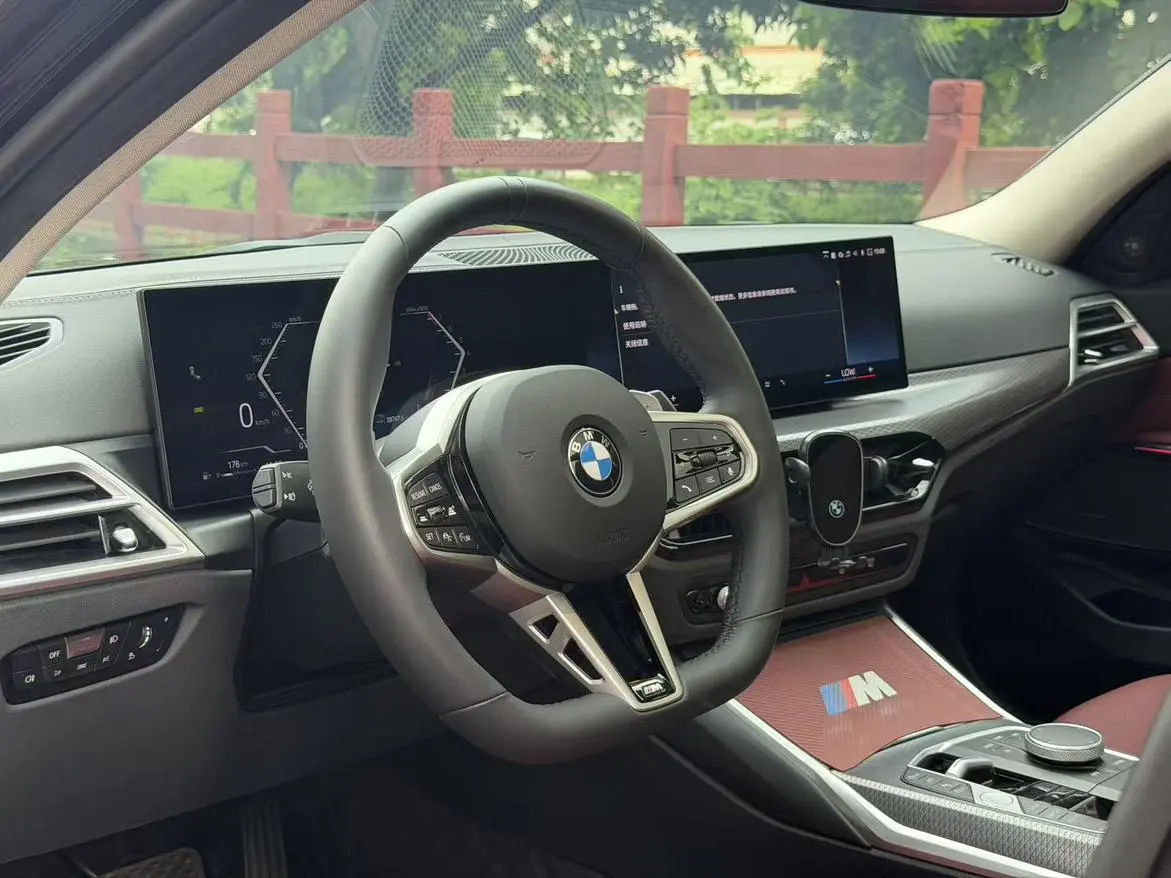 BMW 3 Series 2025 330Li M Sport Shadow Night Package